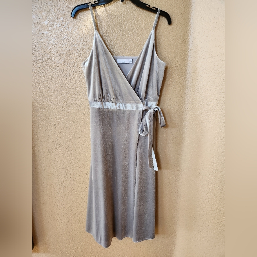Ali & Jay Silvery Gray Velvet Dress Youth Size L
